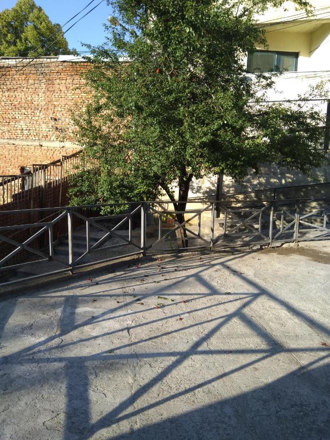 Your Hostel Tbilisi Luaran gambar