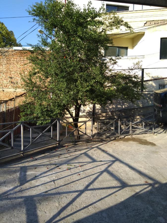 Your Hostel Tbilisi Luaran gambar